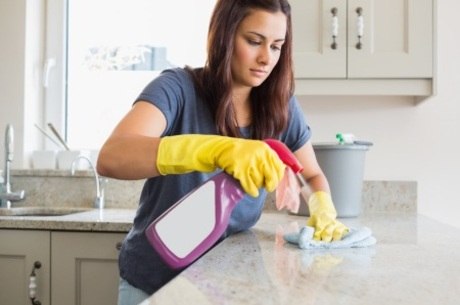Conheça 7 direitos dos empregados domésticos