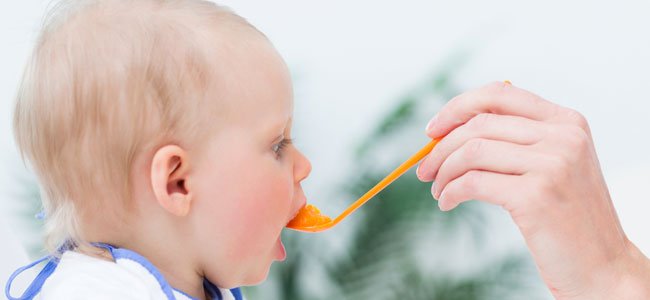 Estes são os alimentos proibidos para bebês com menos de 1 ano: conheça e evite